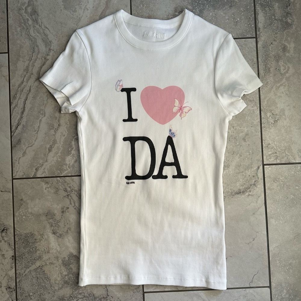 NWOT Djerf Avenue Limited Edition New York Tee